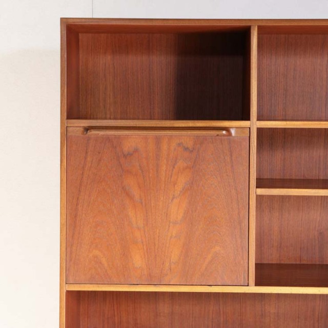 キャビネット McINTOSH イギリス 木製 ヴィンテージ マッキントッシュ Mcintoshマッキントッシュサイドボード・イギリス製ビンテージ家具・チーク