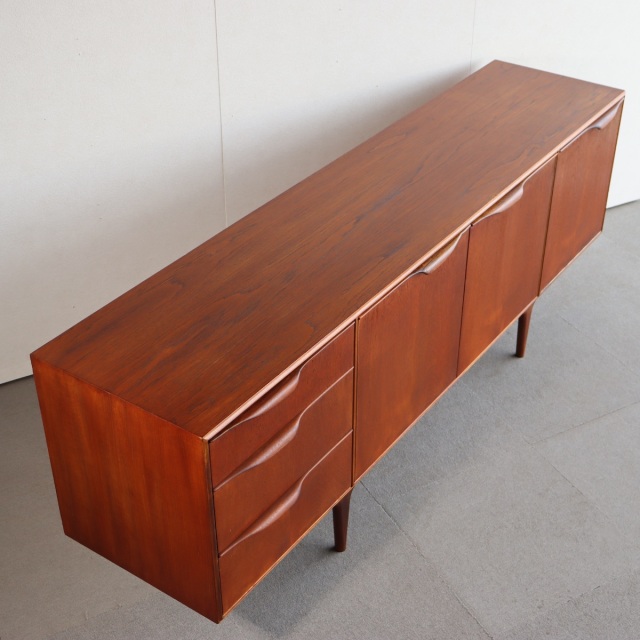 マッキントッシュMacintoshのサイドボード