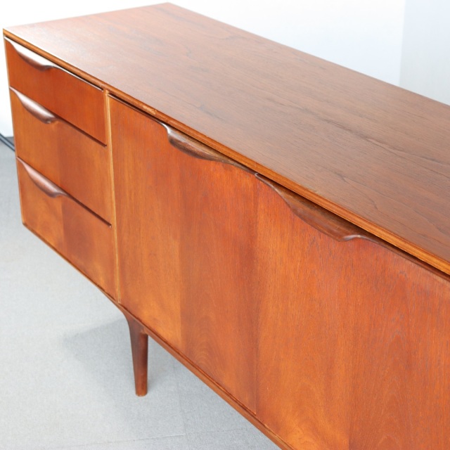 マッキントッシュMacintoshのサイドボード