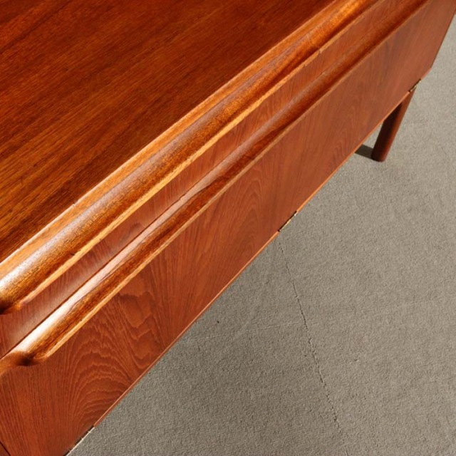 じゅわ～っと沁みます。 Macintoshマッキントッシュ製キャビネット