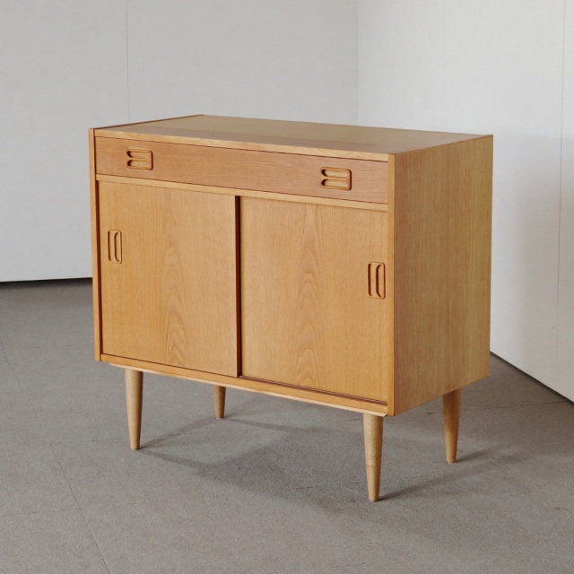 送料込】デンマーク製キャビネット | ヴィンテージ家具
