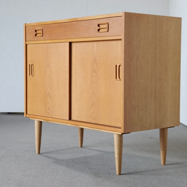 送料込】デンマーク製キャビネット | ヴィンテージ家具