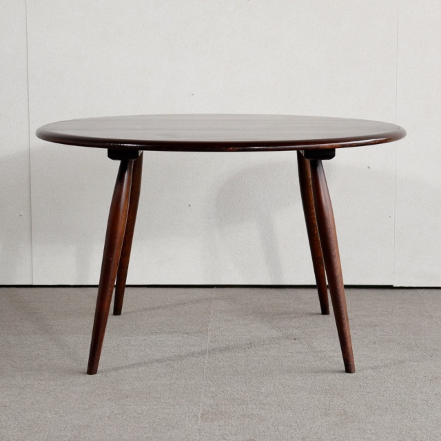 アーコールERCOLのコーヒーテーブル