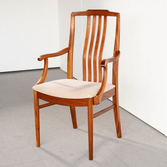 ベイスクラフトBEITHCRAFTのダイニングチェア