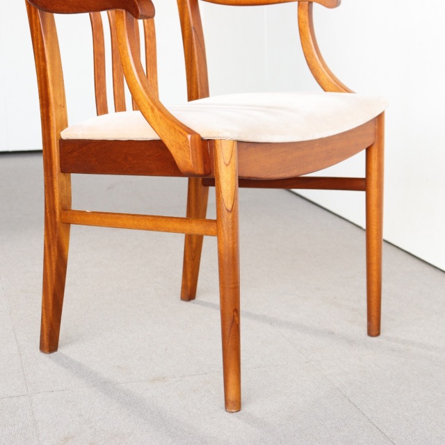 ベイスクラフトBEITHCRAFTのダイニングチェア