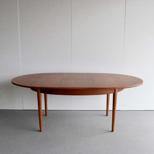 木製のオーバルヴィンテージダイニングテーブル、24081