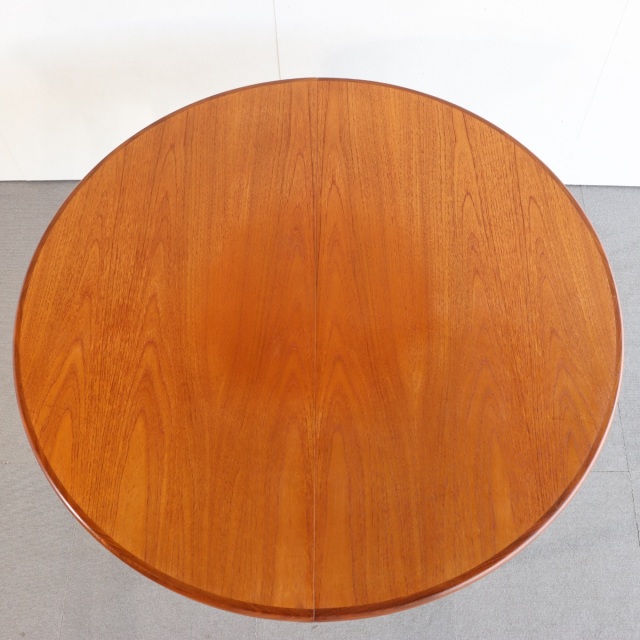 ジープランG-PLANのダイニングテーブル