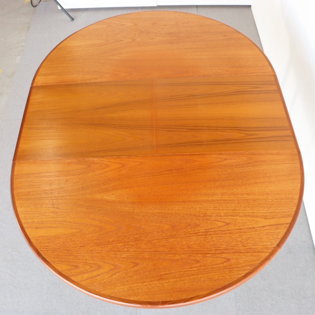 ジープランG-PLANのダイニングテーブル