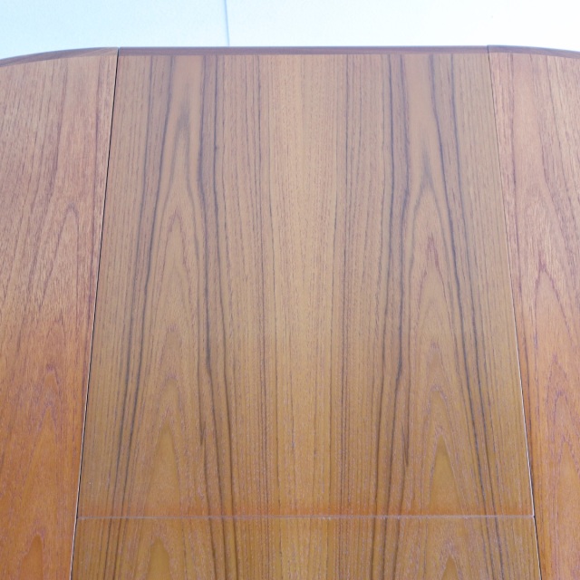 ジープランG-PLANのダイニングテーブル