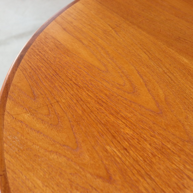 ジープランG-PLANのダイニングテーブル