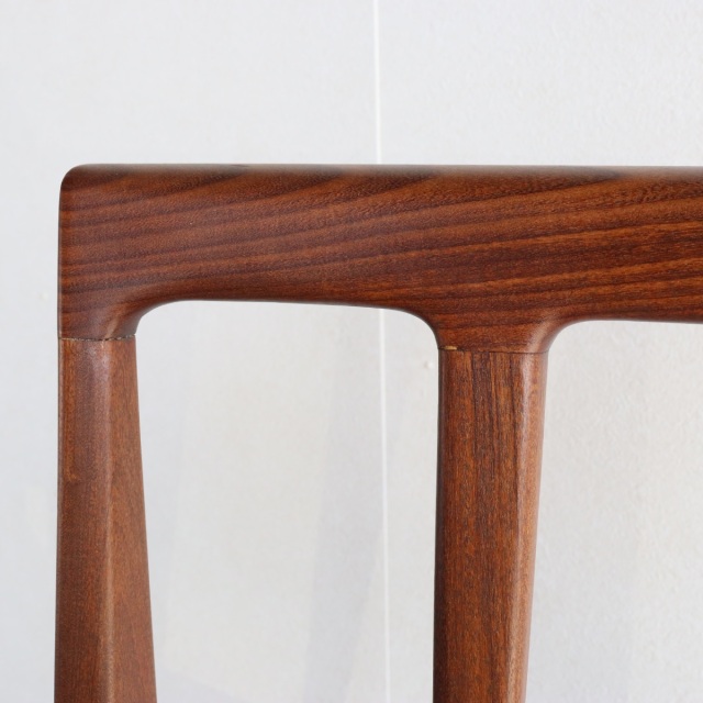 ヤンガーYoungerDesign by John HerbertのFonsecaダイニングチェア