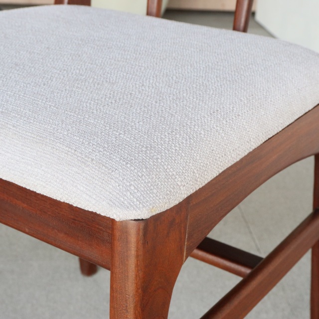 ヤンガーYoungerDesign by John HerbertのFonsecaダイニングチェア