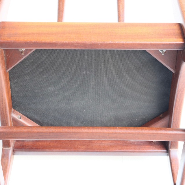 ヤンガーYoungerDesign by John HerbertのFonsecaダイニングチェア