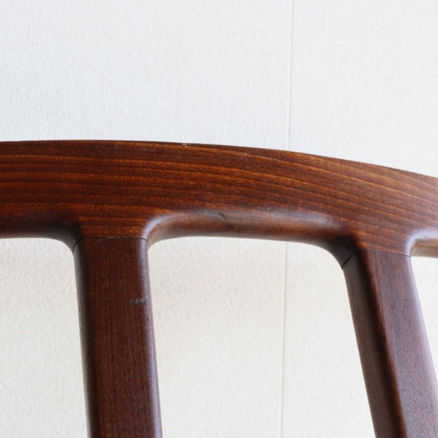 ヤンガーYoungerDesign by John HerbertのFonsecaダイニングチェア