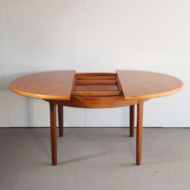 送料込み】【はぁ？はぁ。で語るエリオット親方】 ラウンドダイニング