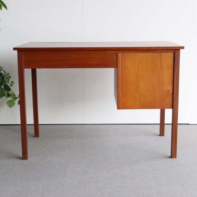 木製のヴィンテージデスク、24052