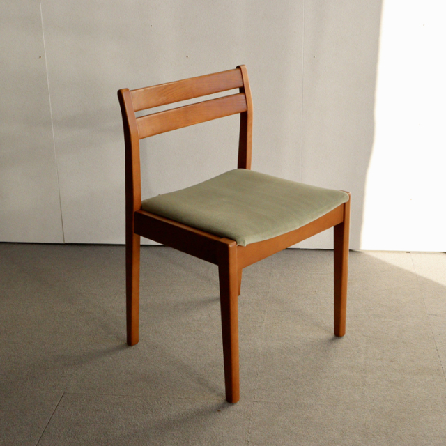デンマーク製のヴィンテージダイニングチェア