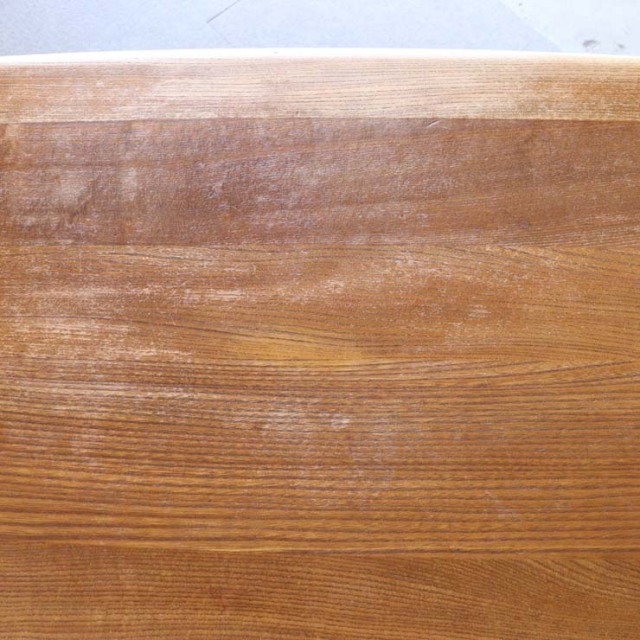 木製の長方形で角が丸くなったダイニングテーブル、25112