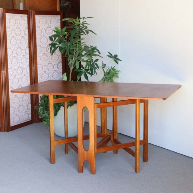 折りたたみ式の木製ダイニングテーブル、25146