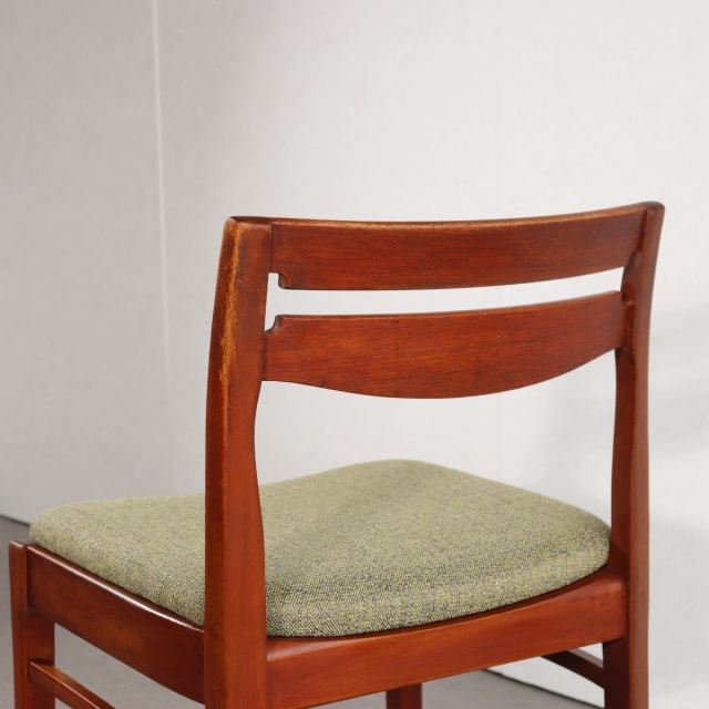 ネイサンNathanのダイニングチェア