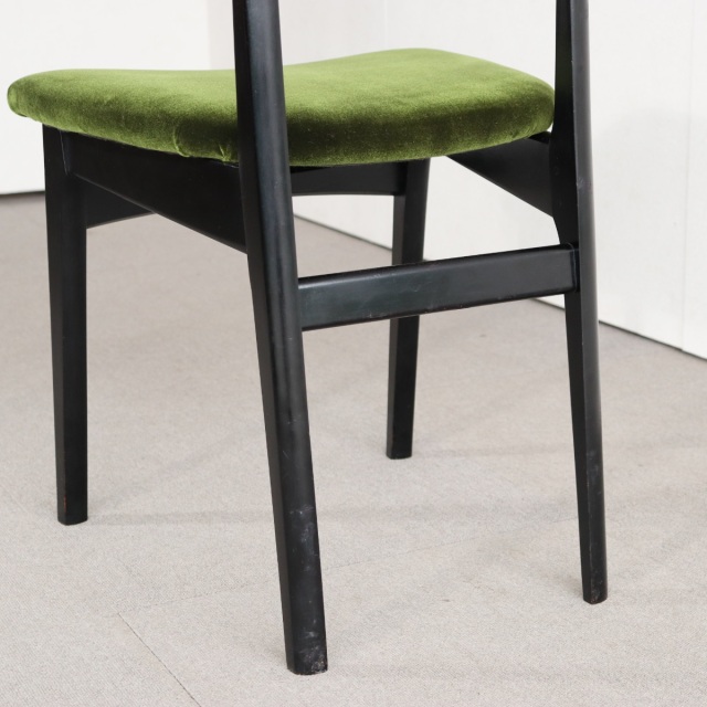 ネイサンNathanのダイニングチェア