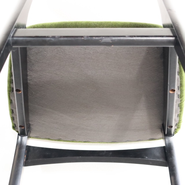 ネイサンNathanのダイニングチェア