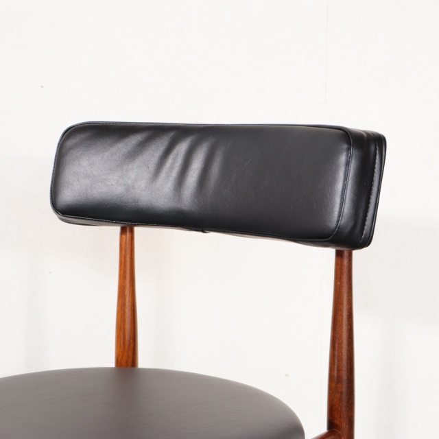 ジープランG-PLANのダイニングチェア