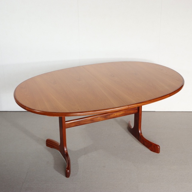 英国ヴィンテージ家具 G-PLAN（ジープラン）｜チークの名作・ミッド