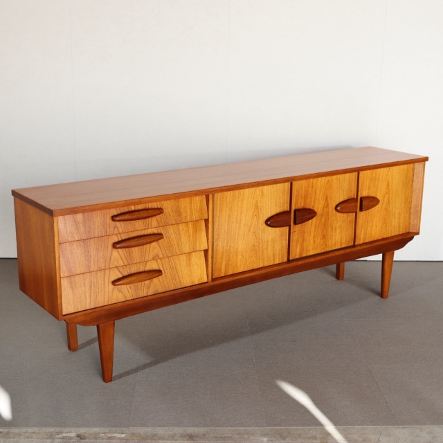 拝啓 ジェンティーク親方様】 JENTIQUE製サイドボード 送料込