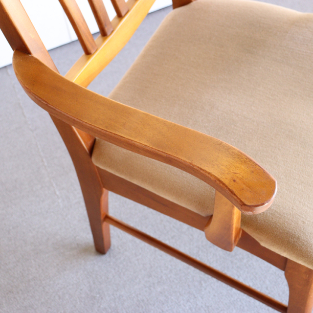 英国ヴィンテージのダイニングチェア