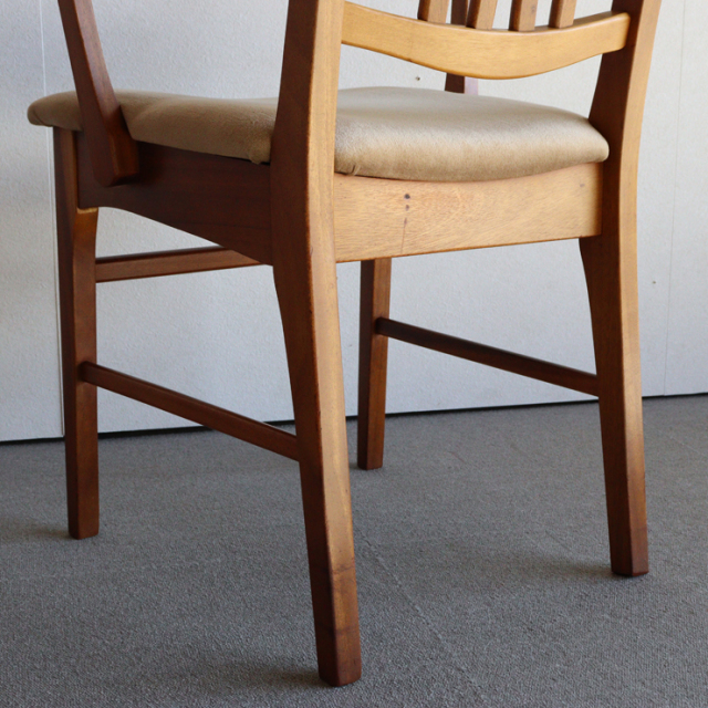 英国ヴィンテージのダイニングチェア