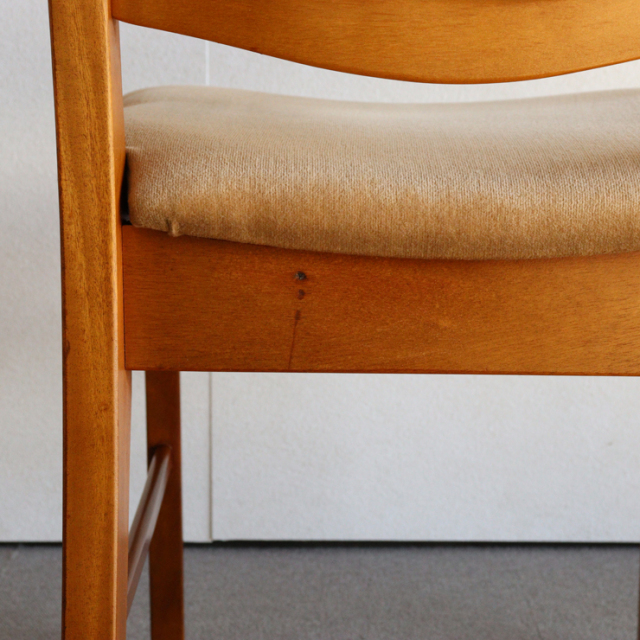 英国ヴィンテージのダイニングチェア