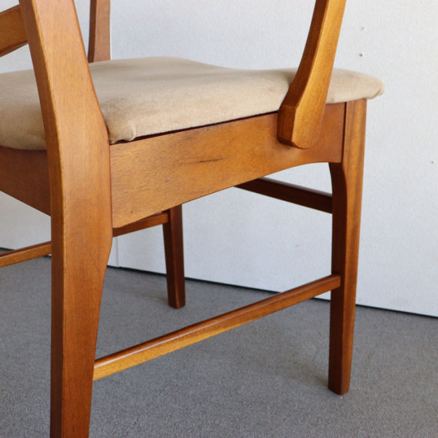 英国ヴィンテージのダイニングチェア