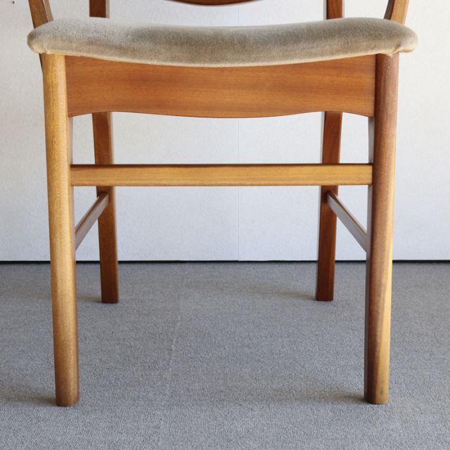 英国ヴィンテージのダイニングチェア