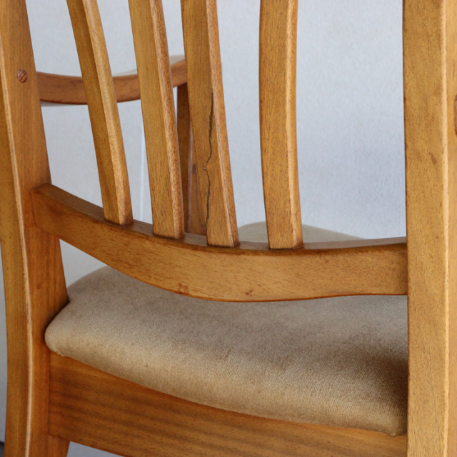 英国ヴィンテージのダイニングチェア