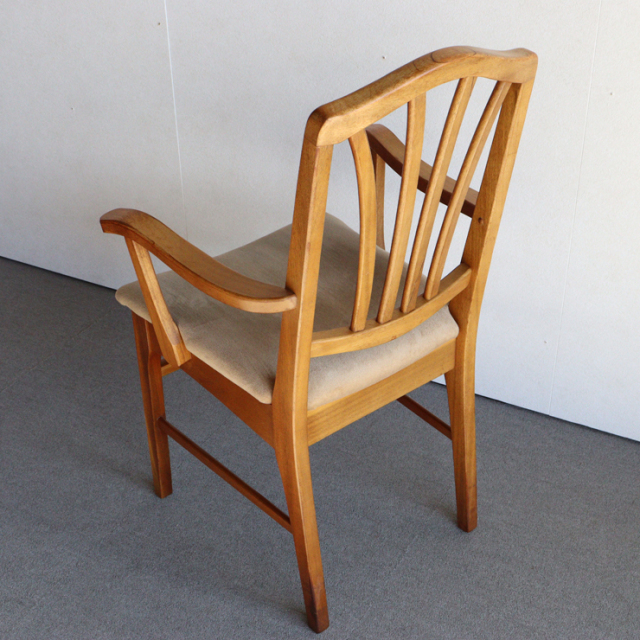 英国ヴィンテージのダイニングチェア