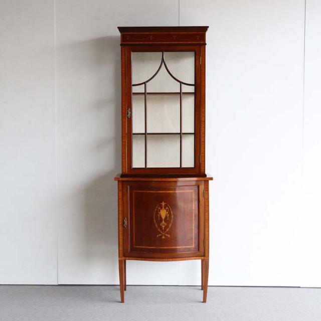 アンティークのエドウォーディアンスタイルのキャビネット