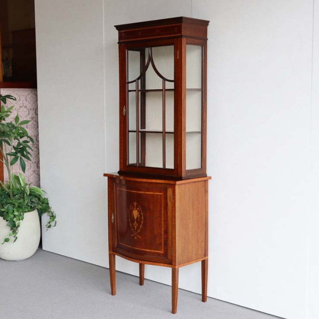 アンティークのエドウォーディアンスタイルのキャビネット