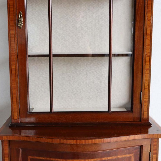アンティークのエドウォーディアンスタイルのキャビネット