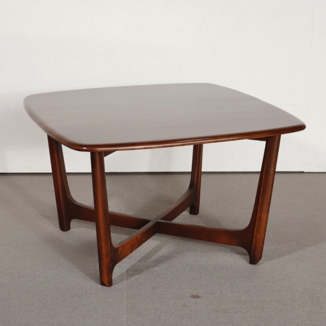 アーコールERCOLのコーヒーテーブル