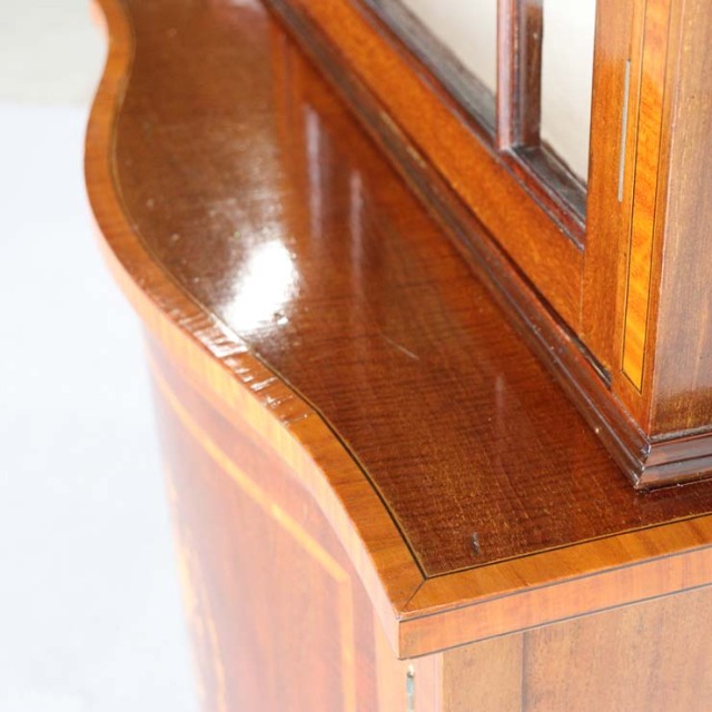 アンティークのエドウォーディアンスタイルのキャビネット