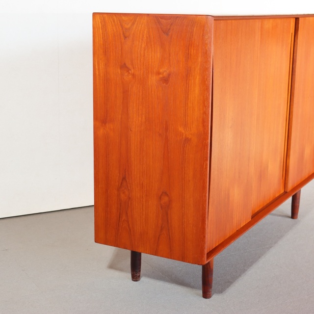 【最終価格9/30出品終了・北欧ヴィンテージ】デンマーク製 サイドボード 送料込み【ヒッポ】デンマーク製ハイサイドボード