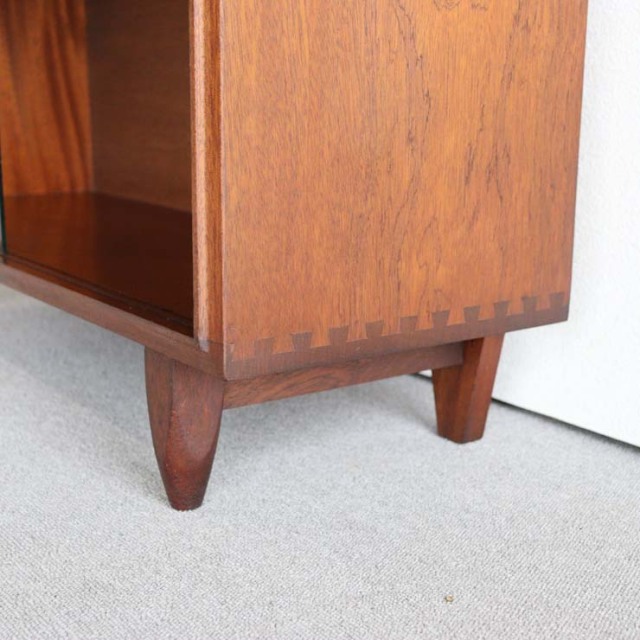 beaver&tapleyのヴィンテージブックケース