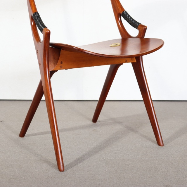 Arne Hovmand-Olsen Model-71 ダイニングチェア