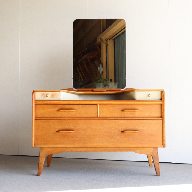 ジープランG-PLANのドレッサー