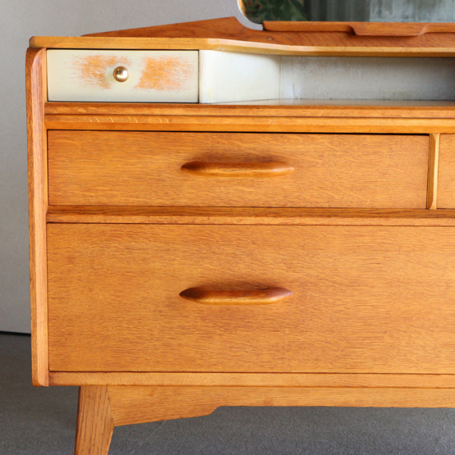 ジープランG-PLANのドレッサー