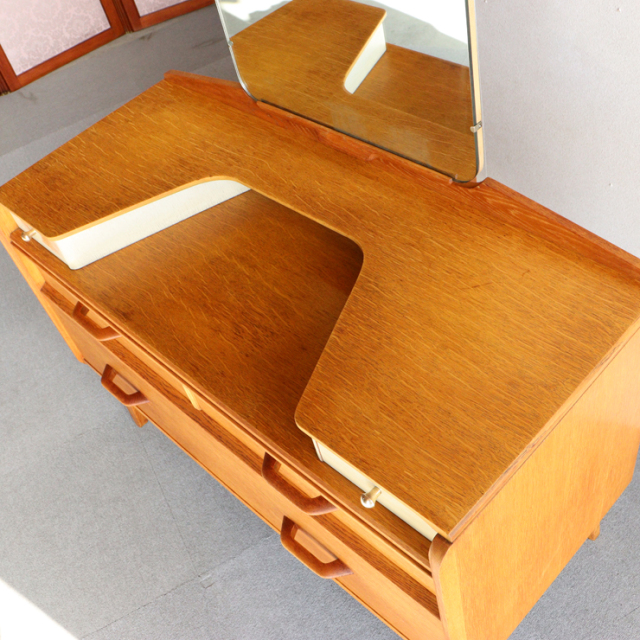 ジープランG-PLANのドレッサー