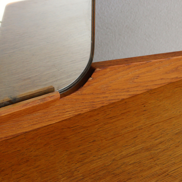 ジープランG-PLANのドレッサー