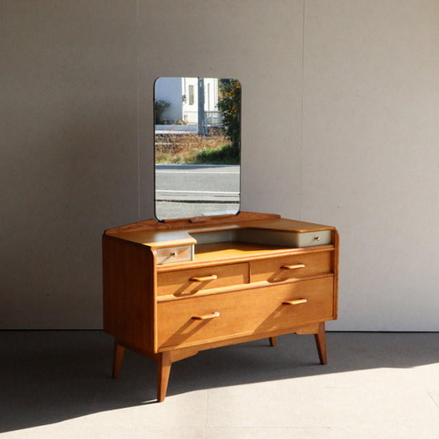 ジープランG-PLANのドレッサー