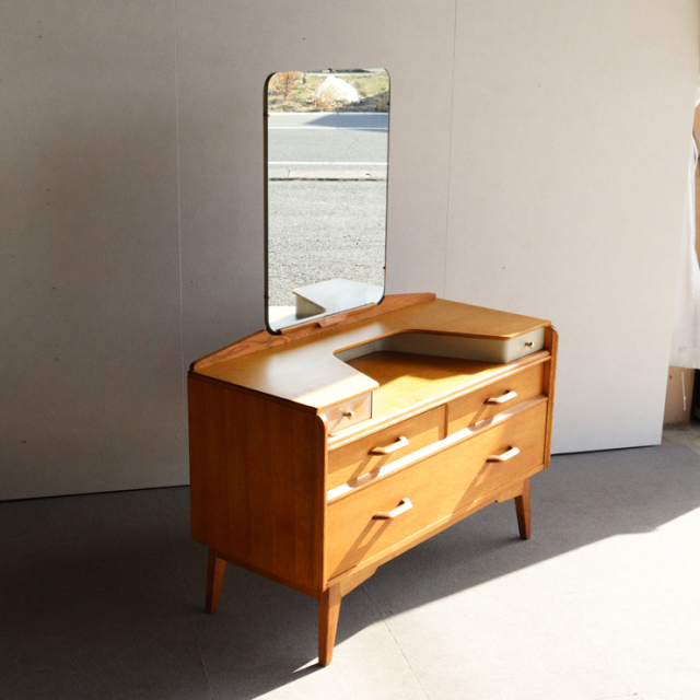 ジープランG-PLANのドレッサー